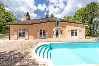 maison d'architecte 20 Pièces en vente sur GEX (01170)