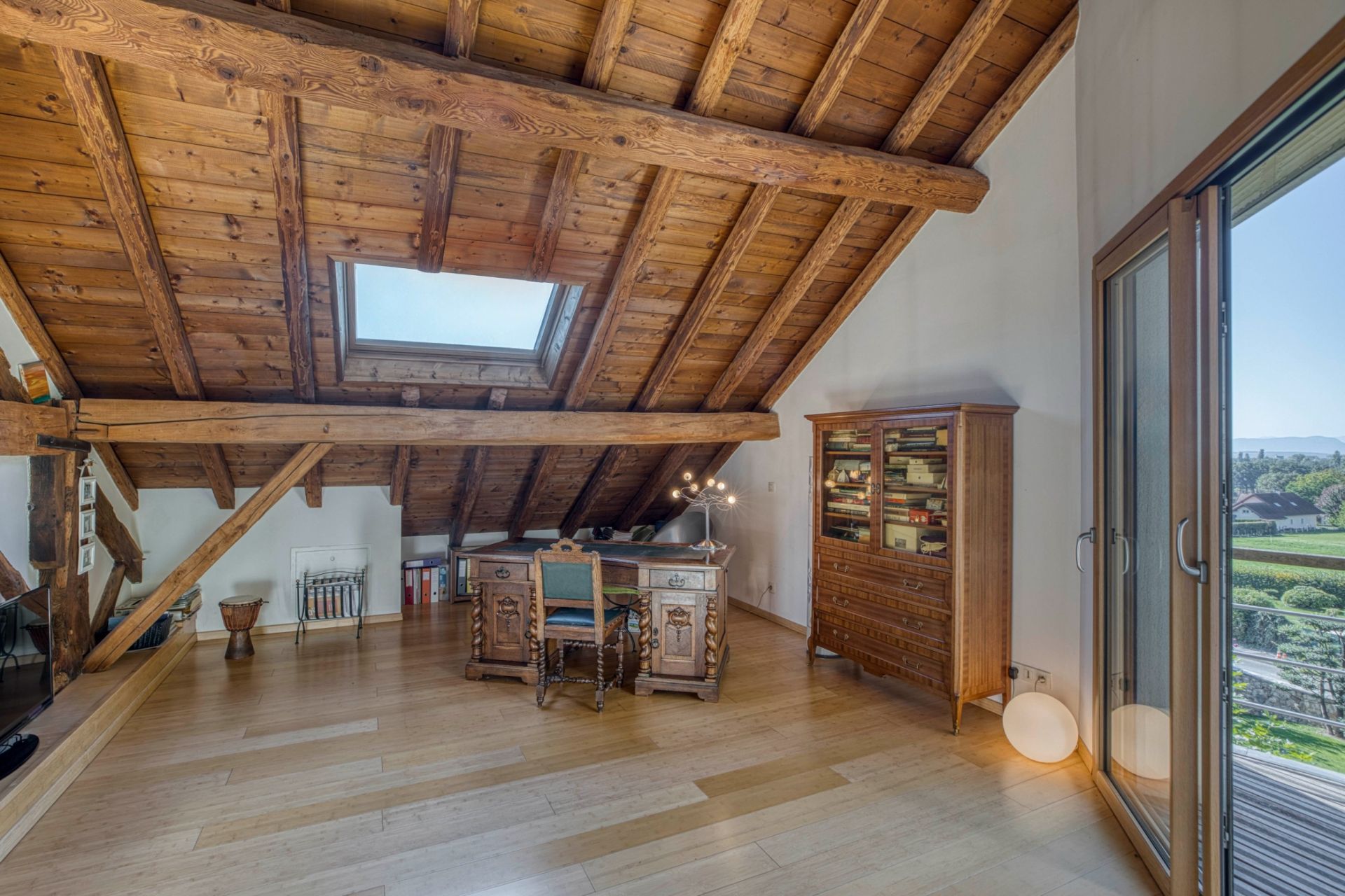 maison 11 Pièces en vente sur CHEVRY (01170)