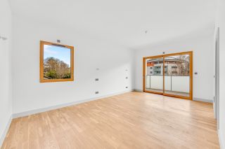 apartment 7 Rooms for sale on DIVONNE LES BAINS (01220)