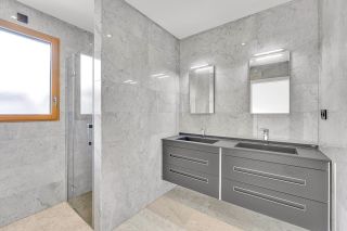 apartment 7 Rooms for sale on DIVONNE LES BAINS (01220)