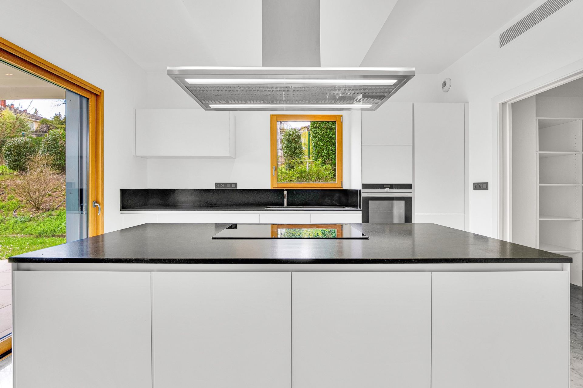 appartement 7 Pièces en vente sur DIVONNE LES BAINS (01220)