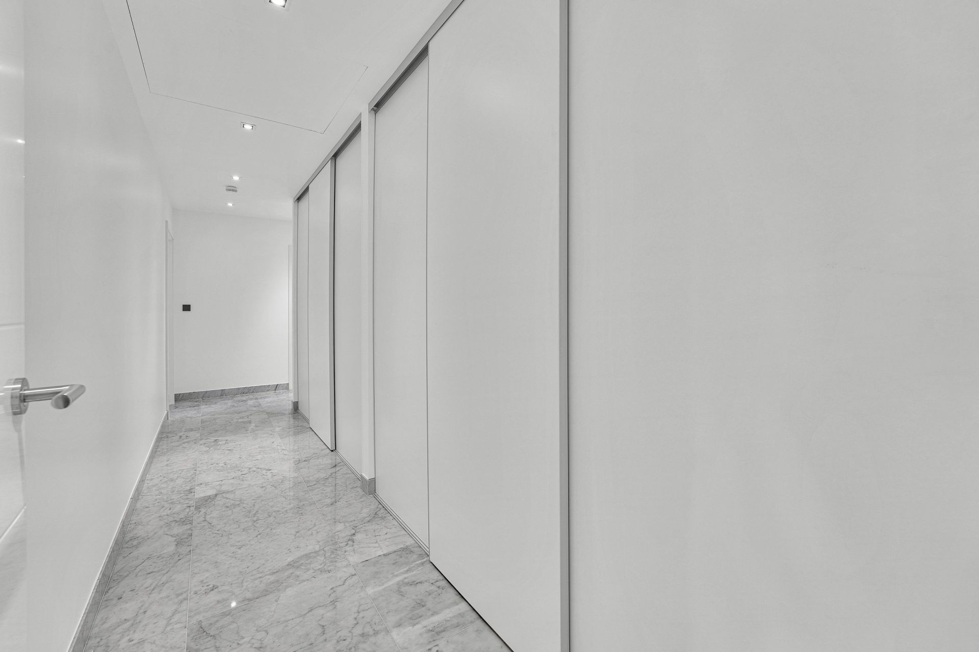 apartment 7 Rooms for sale on DIVONNE LES BAINS (01220)
