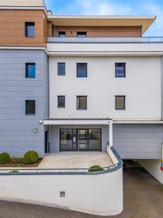 appartement 7 Pièces en vente sur DIVONNE LES BAINS (01220)