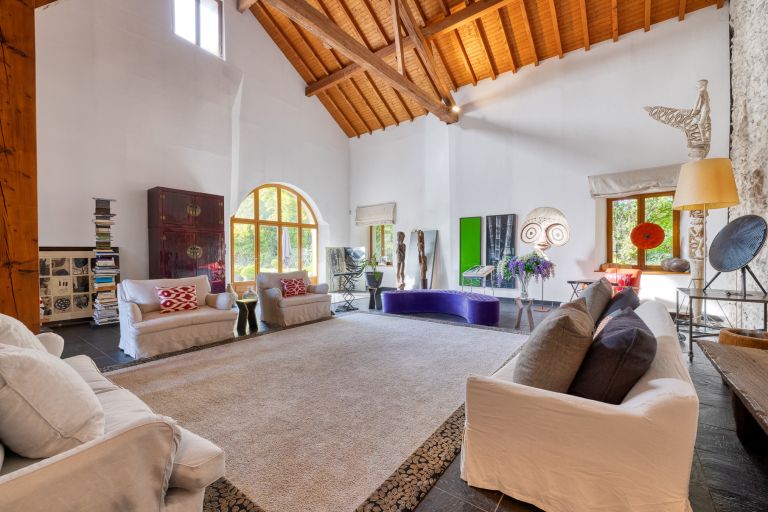 house 12 Rooms for sale on VERSONNEX (01210)