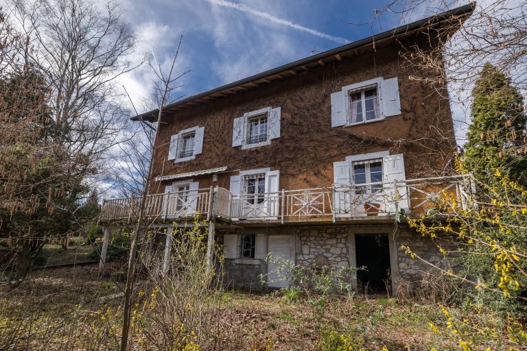 house 6 Rooms for sale on MONNETIER MORNEX (74560)