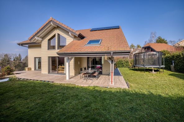 Sale House Archamps 7 Rooms 205 m²