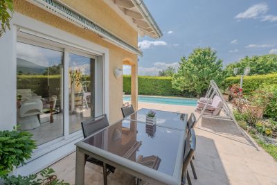 Vente Maison Échenevex 5 Pièces 232 m²