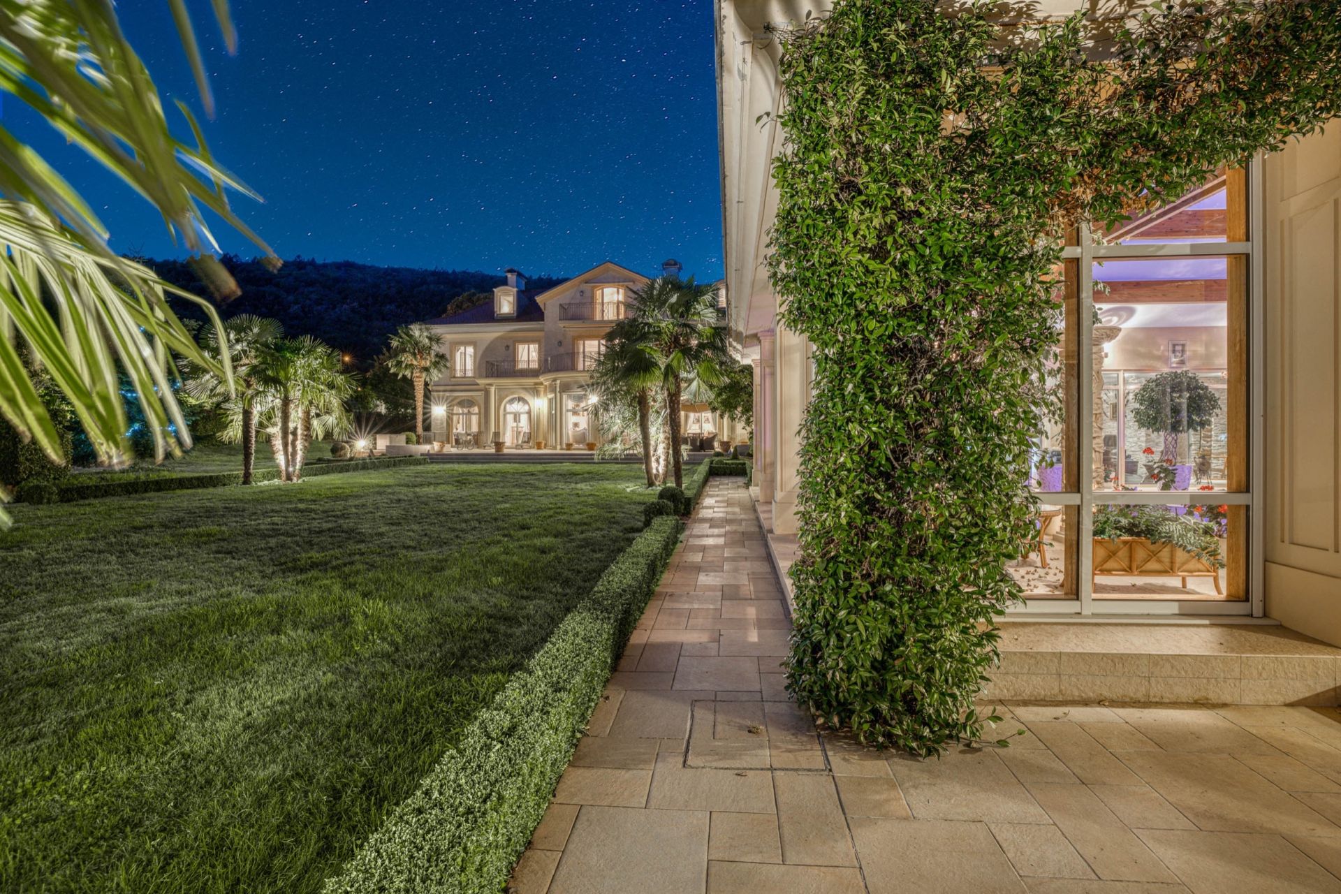 property 13 Rooms for sale on DIVONNE LES BAINS (01220)