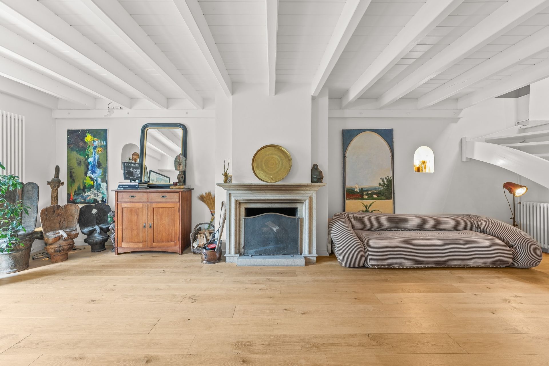 traditional house 7 Rooms for sale on GRILLY (01220)