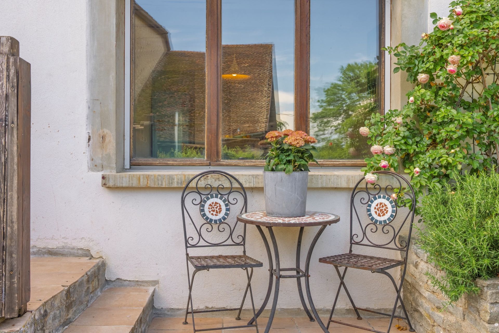 traditional house 7 Rooms for sale on GRILLY (01220)