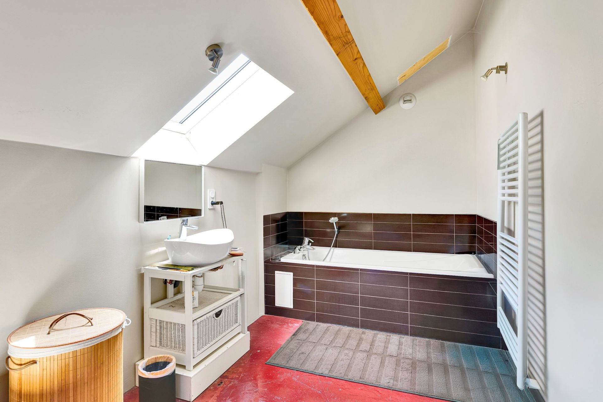 townhouse 12 Rooms for sale on GEX (01170)