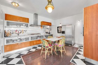 townhouse 12 Rooms for sale on GEX (01170)