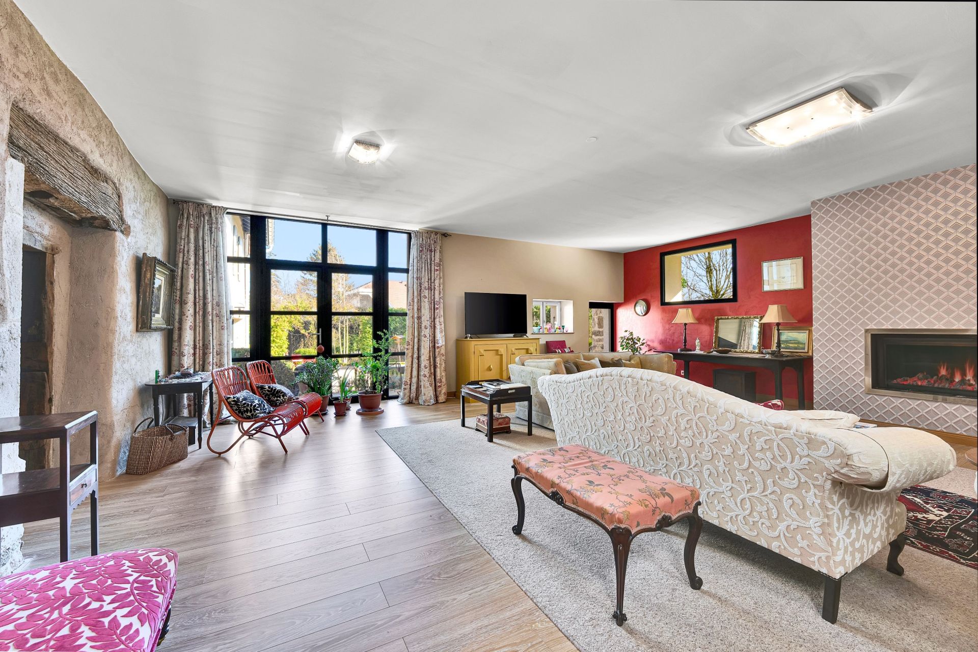 house 8 Rooms for sale on DIVONNE LES BAINS (01220)