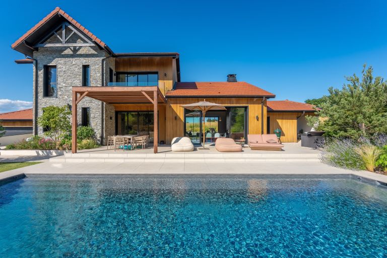 maison 8 Pièces en vente sur VIRY (74580)