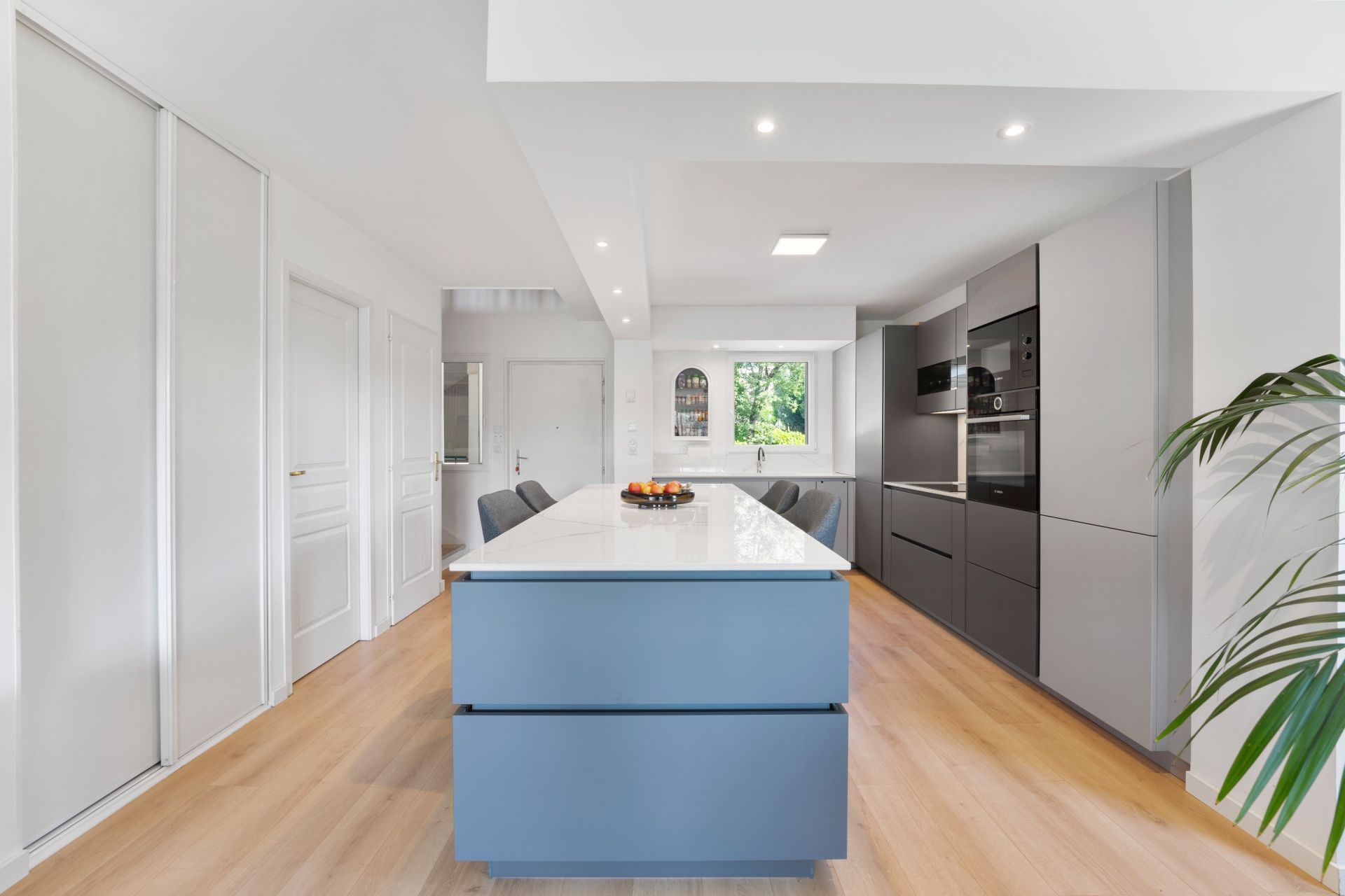 apartment 4 Rooms for sale on DIVONNE LES BAINS (01220)