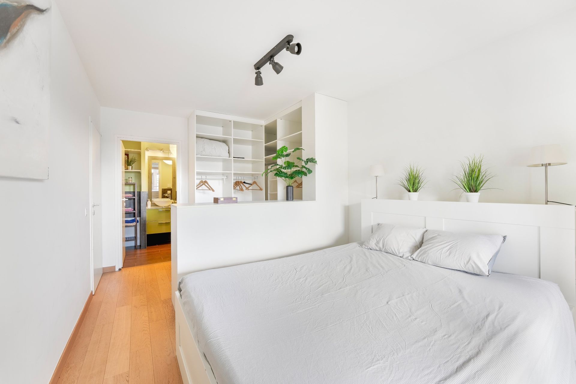 apartment 4 Rooms for sale on DIVONNE LES BAINS (01220)