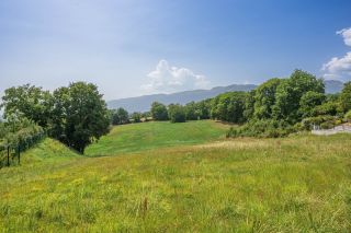 land for sale on GRILLY (01220)