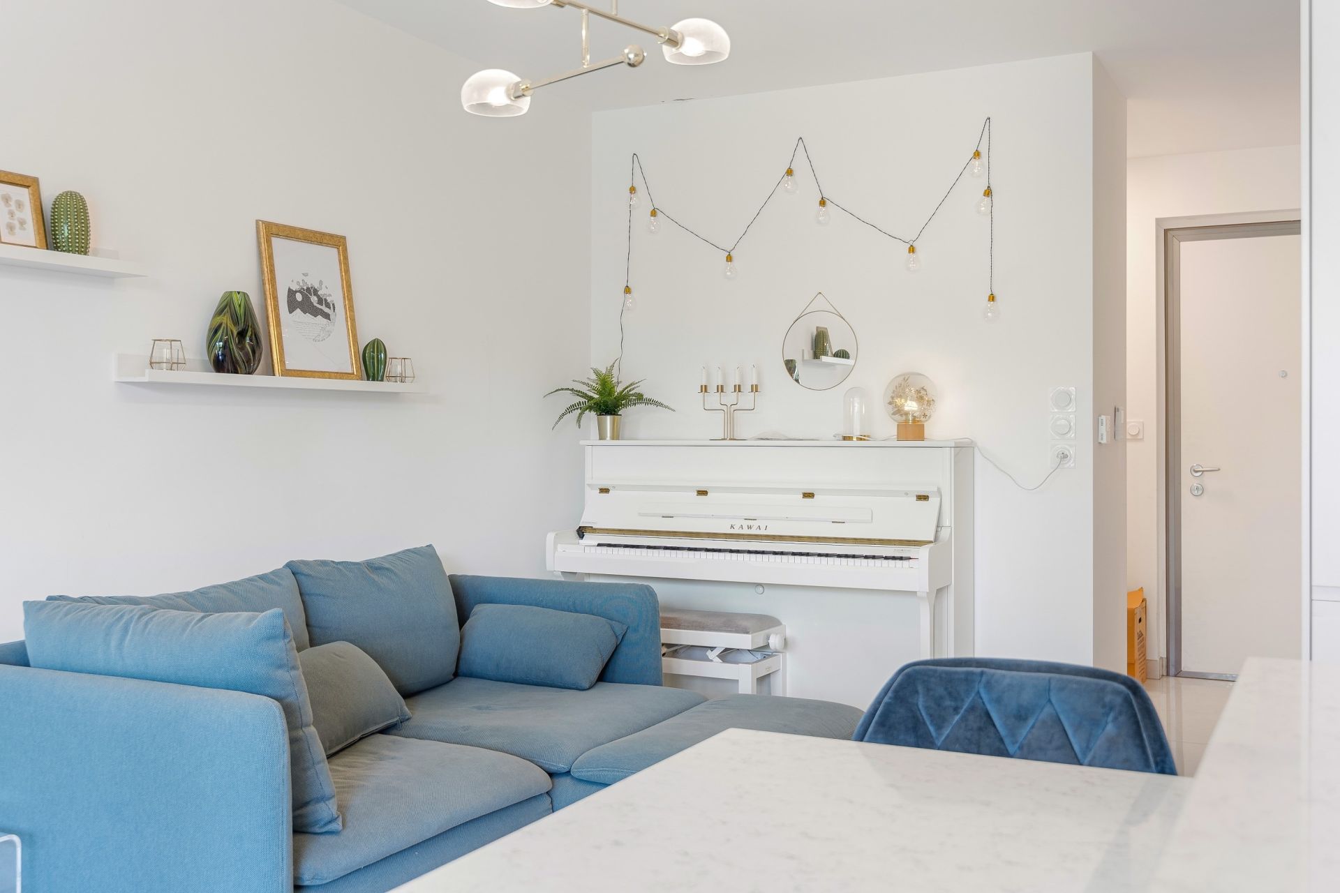 apartment 8 Rooms for sale on DIVONNE LES BAINS (01220)