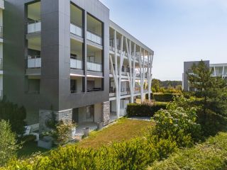 apartment 8 Rooms for sale on DIVONNE LES BAINS (01220)