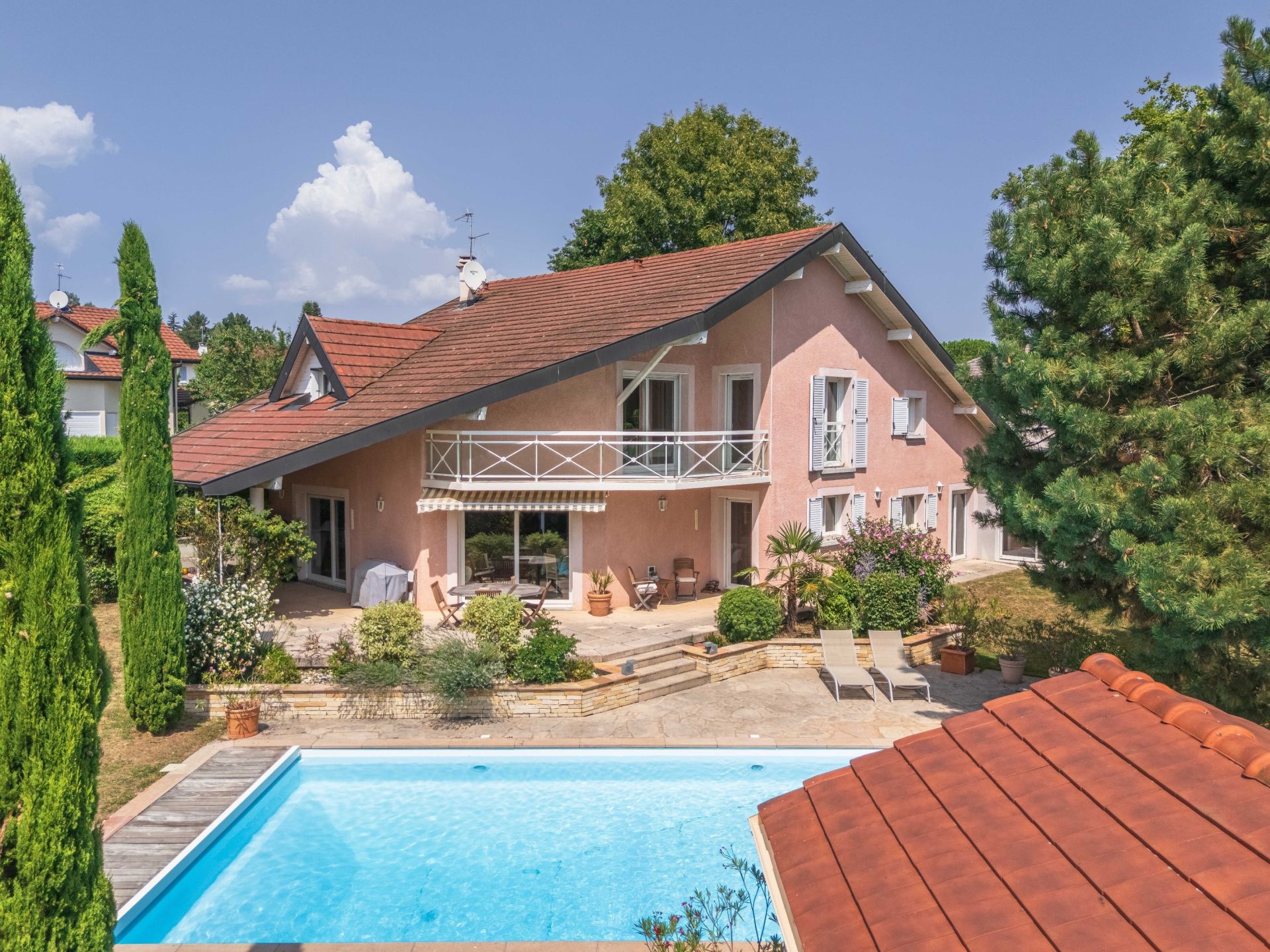 traditional house 8 Rooms for sale on PREVESSIN MOENS (01280)