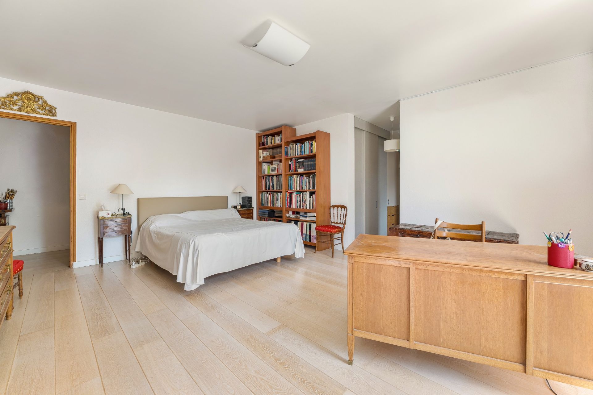 traditional house 8 Rooms for sale on PREVESSIN MOENS (01280)