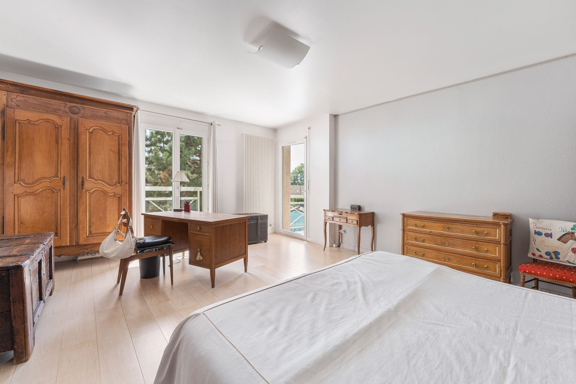 maison traditionnelle 8 Pièces en vente sur PREVESSIN MOENS (01280)