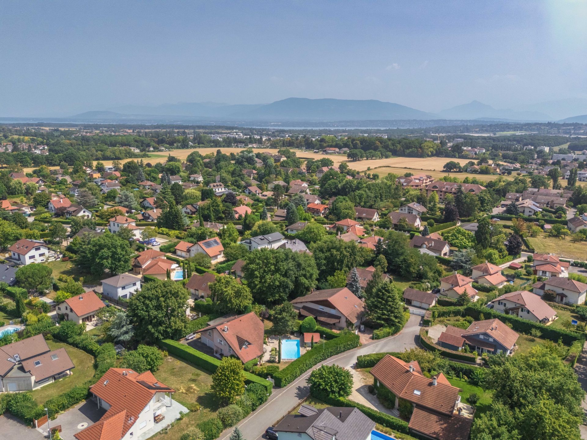 maison traditionnelle 8 Pièces en vente sur PREVESSIN MOENS (01280)