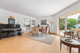 traditional house 8 Rooms for sale on PREVESSIN MOENS (01280)