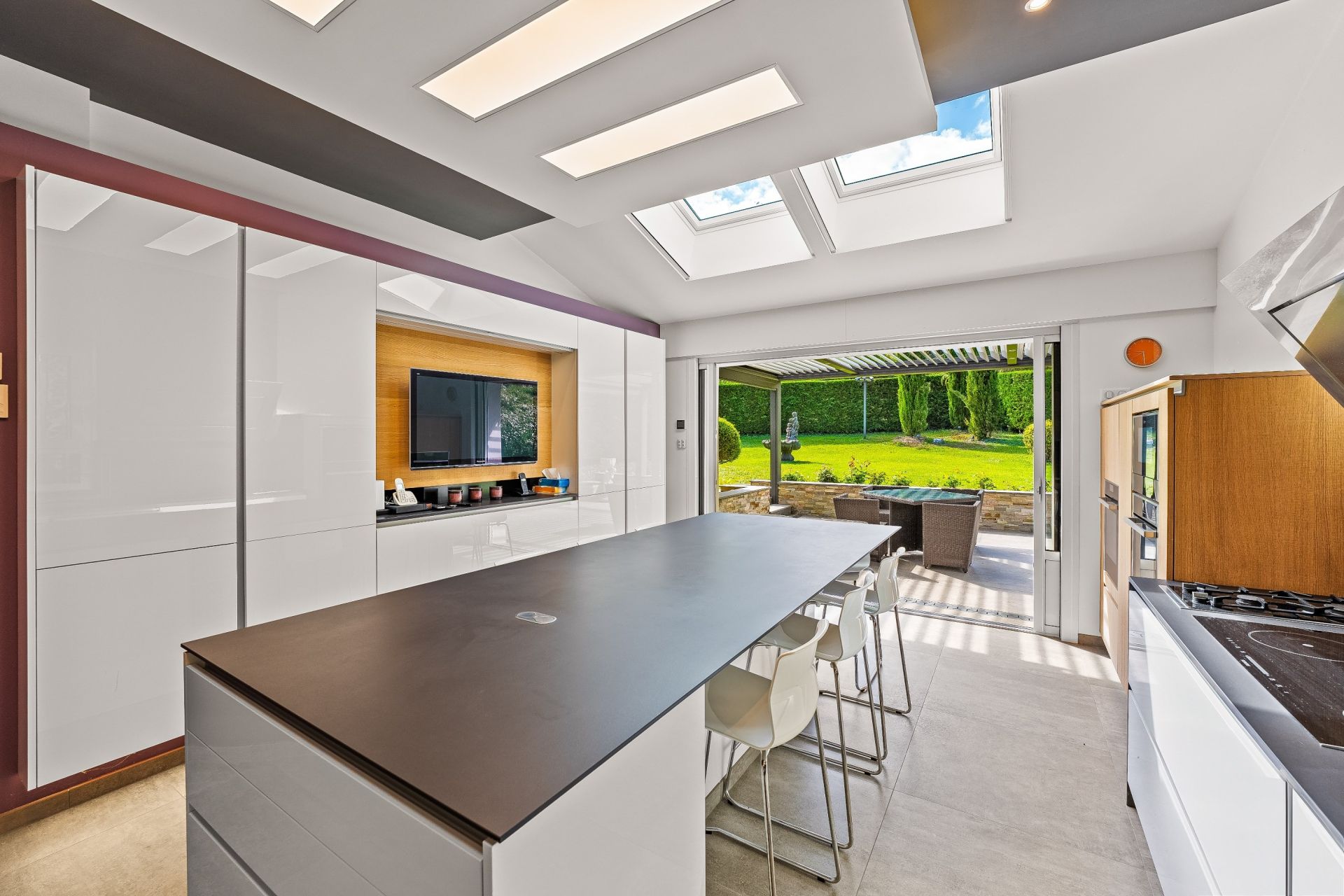 house 12 Rooms for sale on DIVONNE LES BAINS (01220)