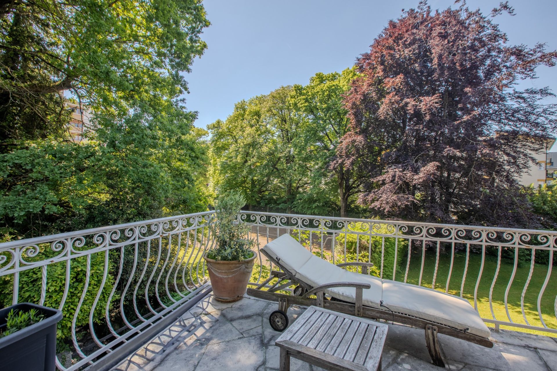 house 10 Rooms for sale on ST JULIEN EN GENEVOIS (74160)