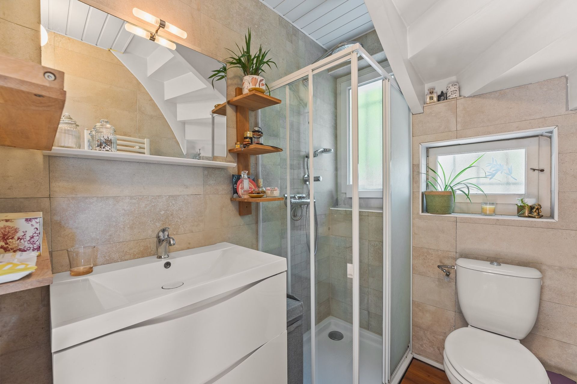 house 5 Rooms for sale on DIVONNE LES BAINS (01220)