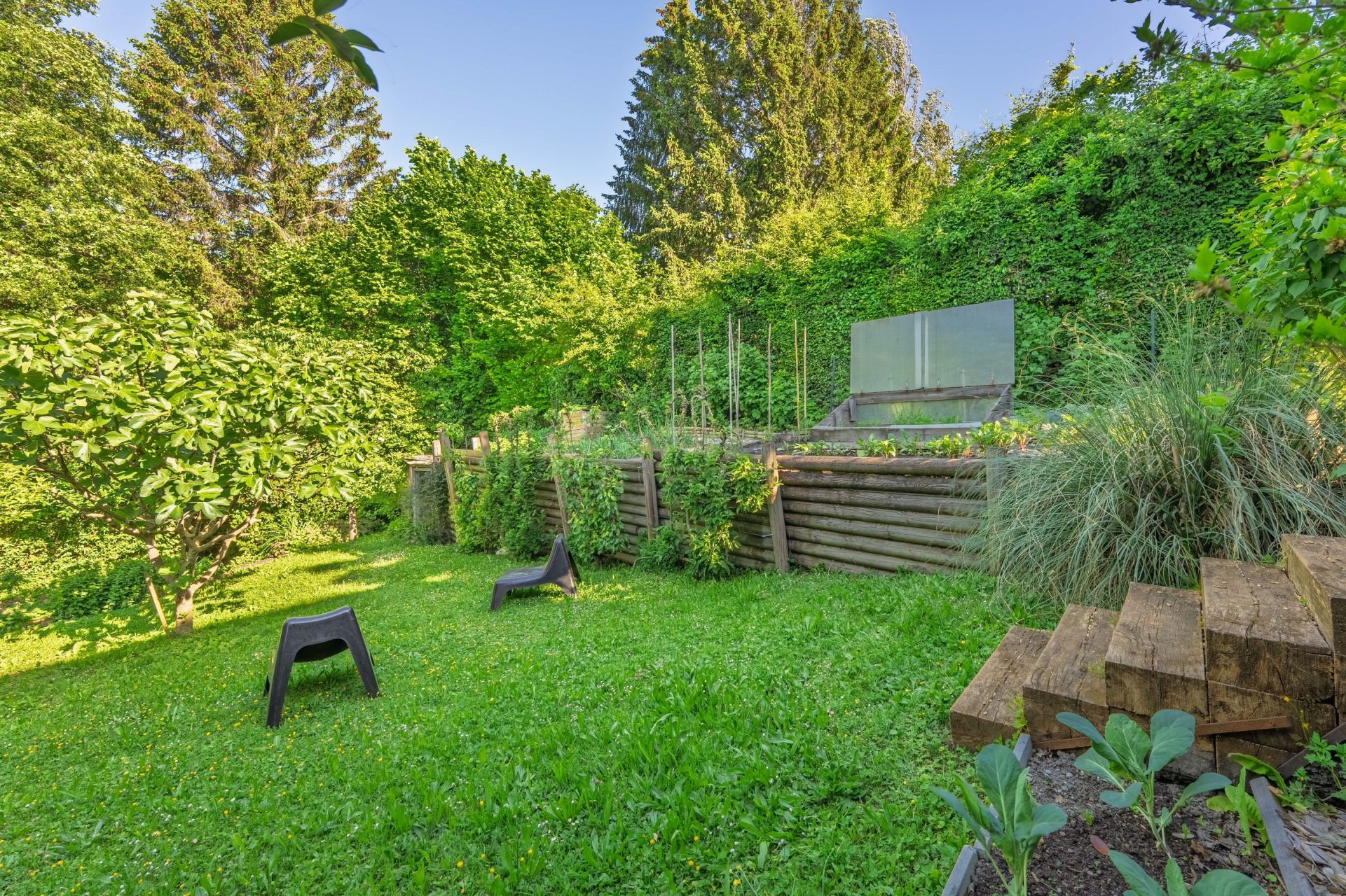 house 5 Rooms for sale on DIVONNE LES BAINS (01220)