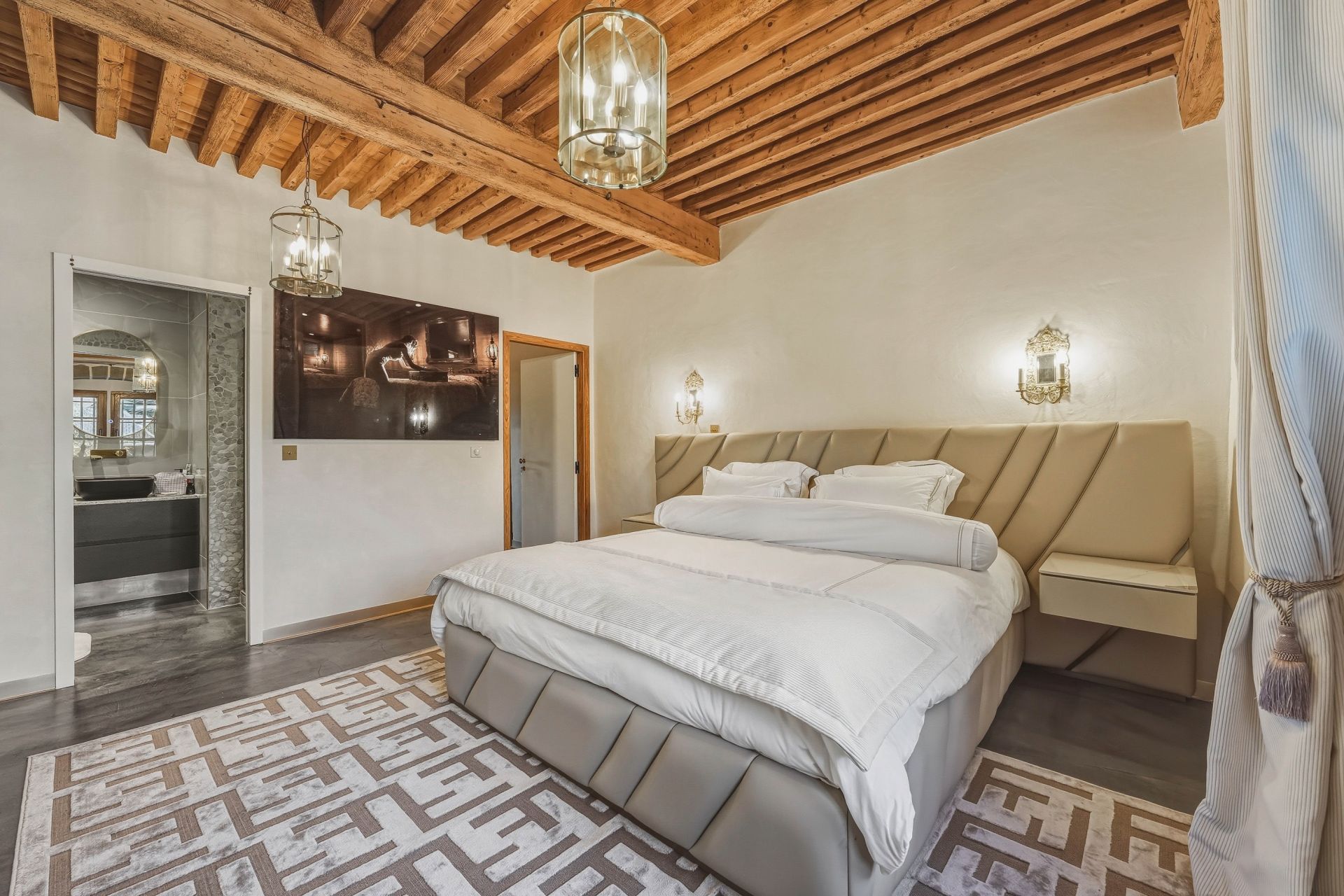 castle 18 Rooms for sale on ST JULIEN EN GENEVOIS (74160)