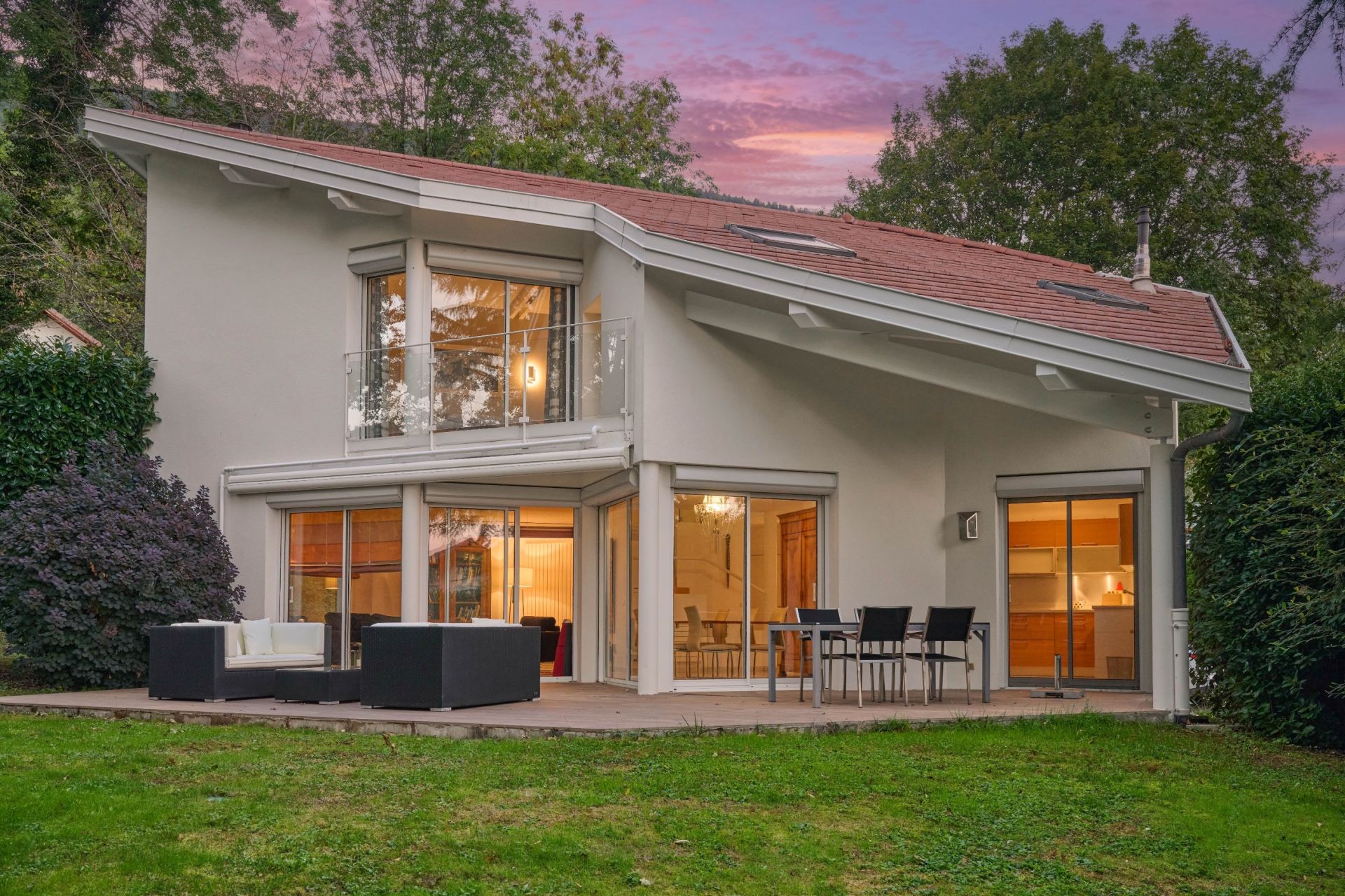 house 6 Rooms for sale on ECHENEVEX (01170)