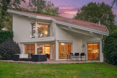 Vente Maison Échenevex 6 Pièces 214 m²