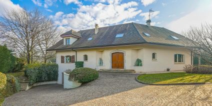 maison 8 Pièces en vente sur DIVONNE LES BAINS (01220)