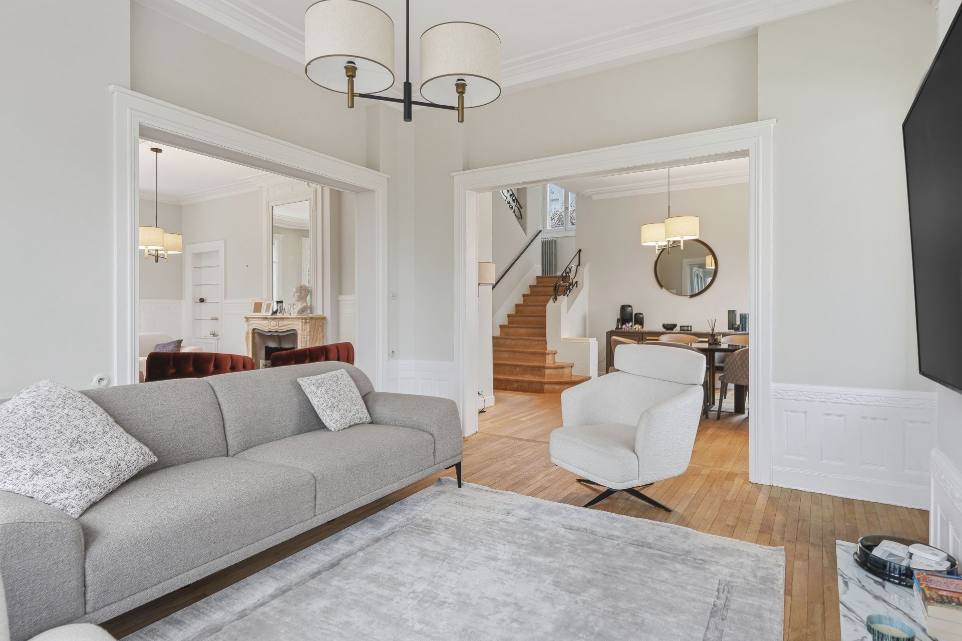 house 9 Rooms for sale on DIVONNE LES BAINS (01220)
