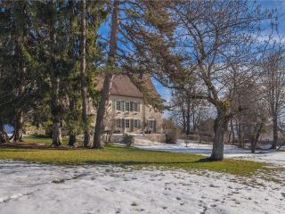 château 12 Pièces en vente sur MONTANGES (01200)