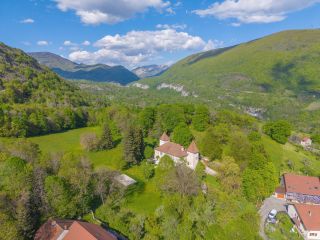 castle 12 Rooms for sale on MONTANGES (01200)