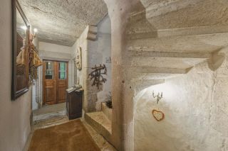 château 12 Pièces en vente sur MONTANGES (01200)