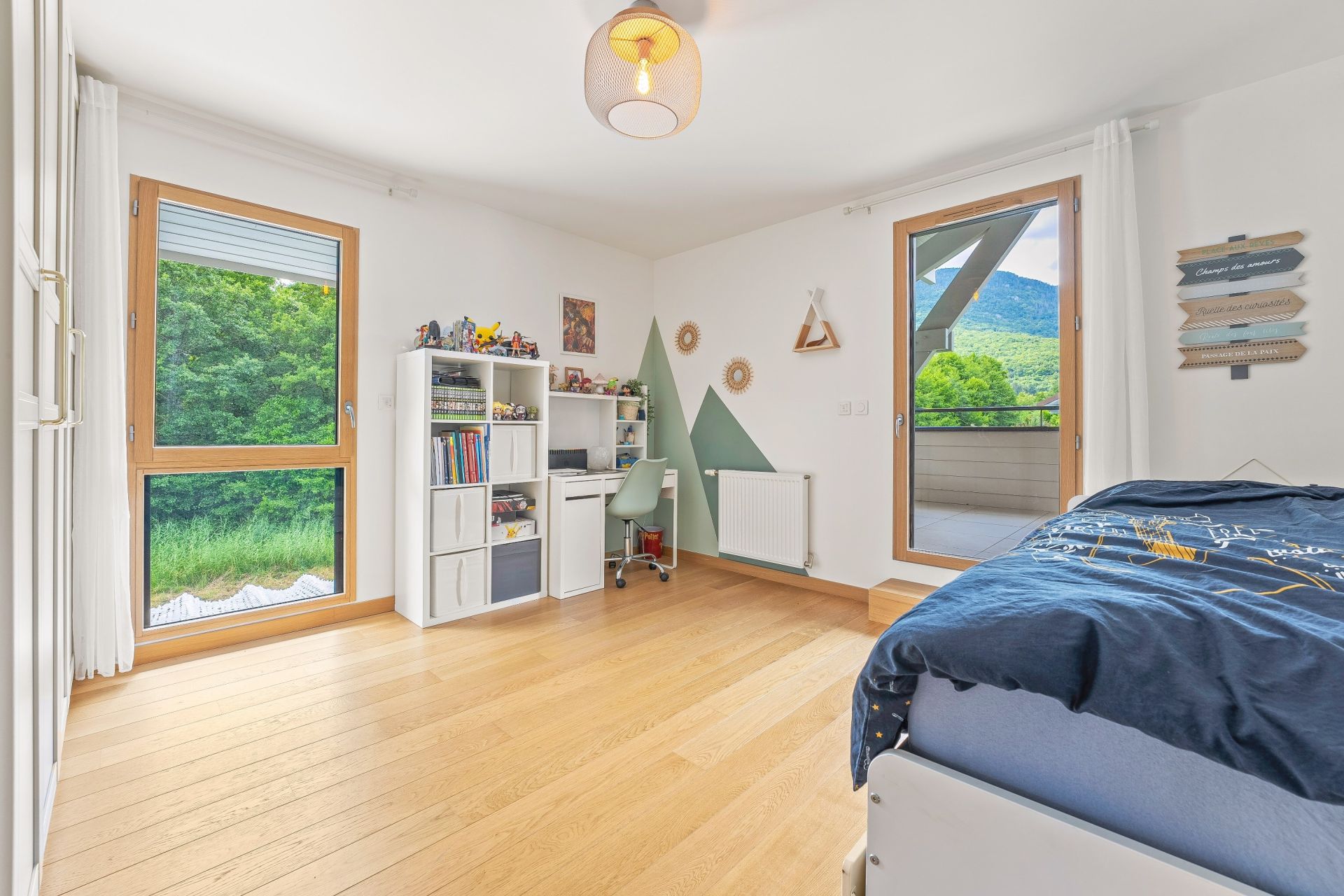 house 6 Rooms for sale on DIVONNE LES BAINS (01220)