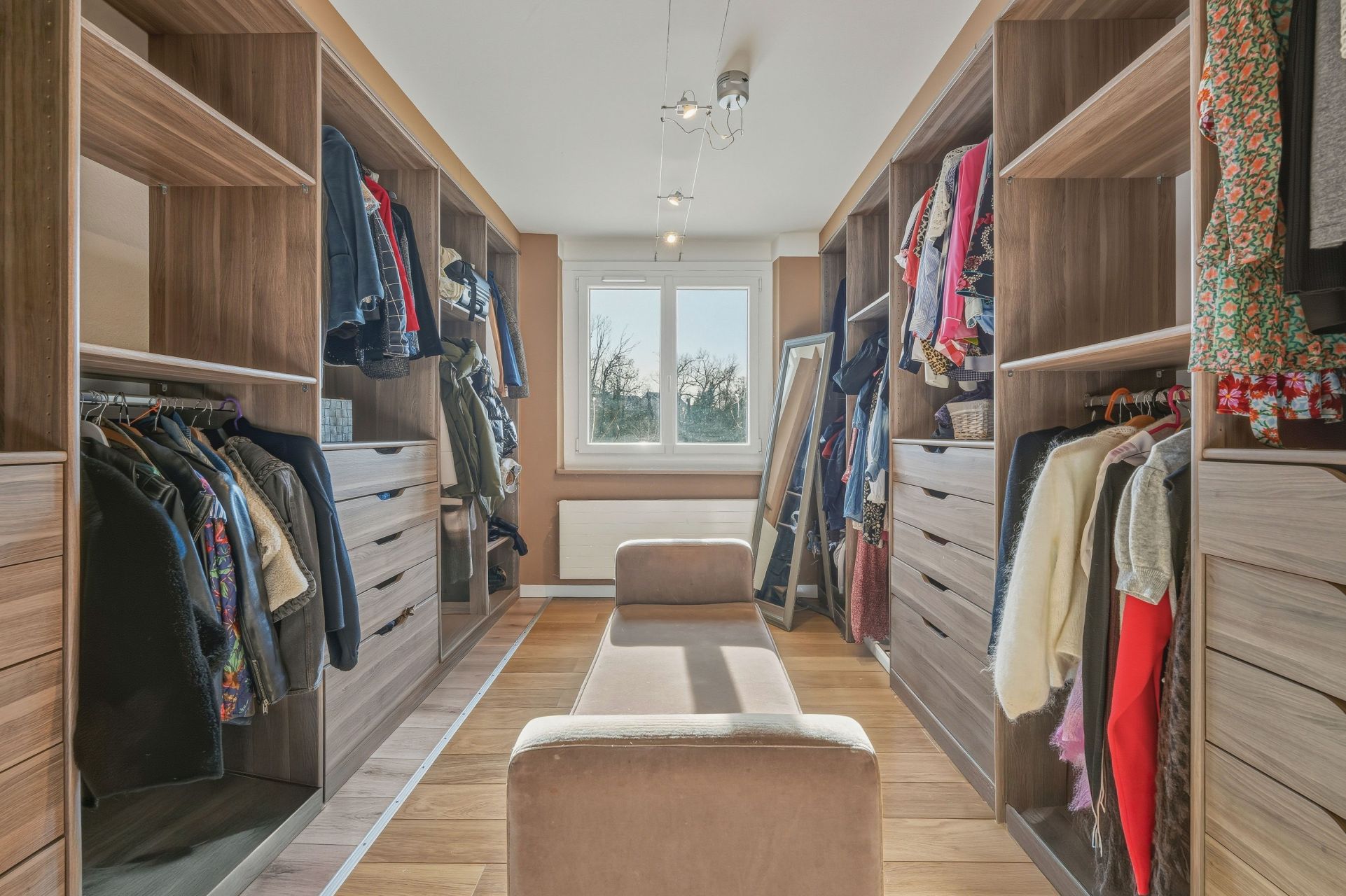 equestrian property 11 Rooms for sale on ST GENIS POUILLY (01630)