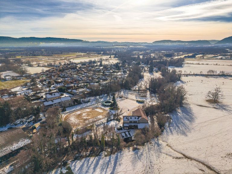 equestrian property 11 Rooms for sale on ST GENIS POUILLY (01630)