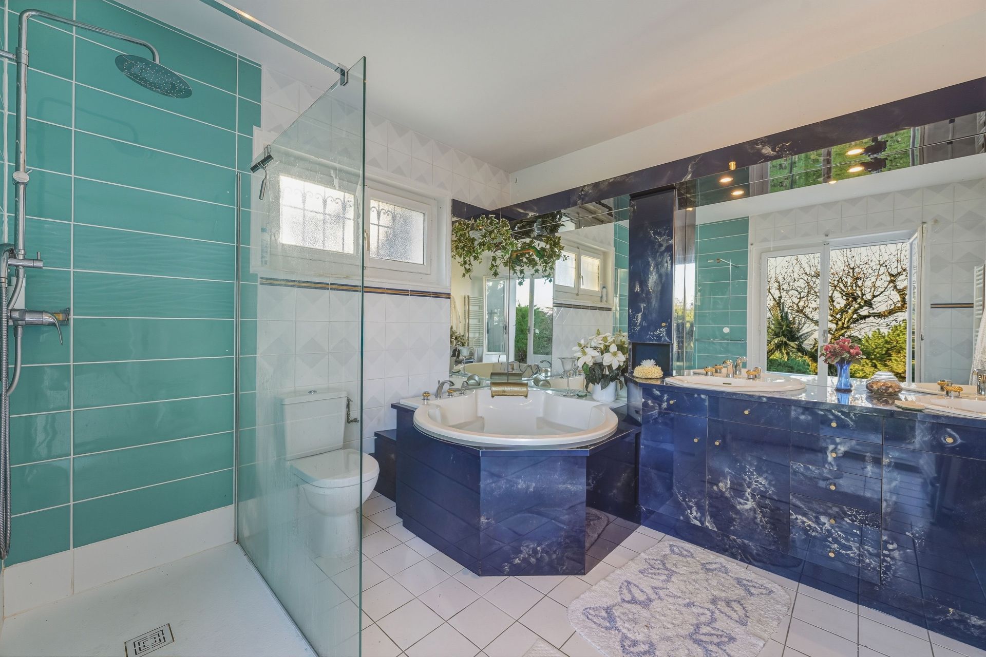 house 8 Rooms for sale on DIVONNE LES BAINS (01220)