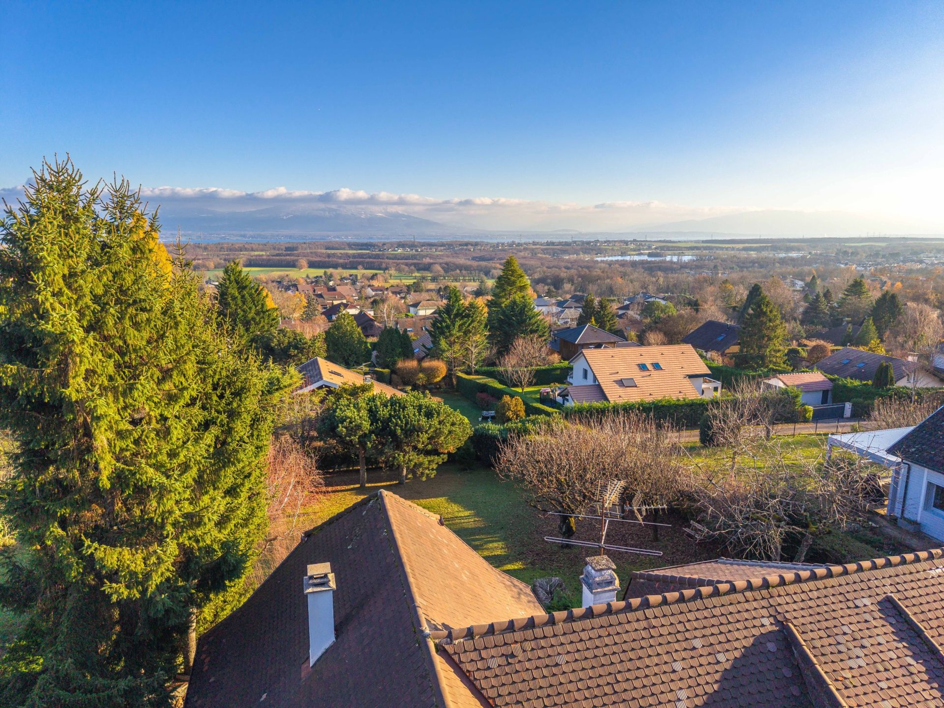 house 8 Rooms for sale on DIVONNE LES BAINS (01220)