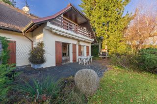 house 8 Rooms for sale on DIVONNE LES BAINS (01220)