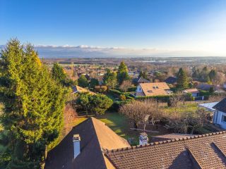 house 8 Rooms for sale on DIVONNE LES BAINS (01220)