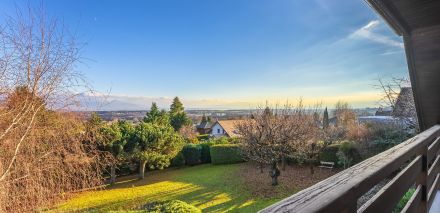 house 8 Rooms for sale on DIVONNE LES BAINS (01220)