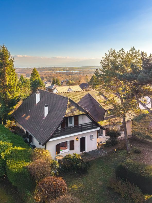 Sale House Divonne-les-Bains 8&nbsp;Rooms 217&nbsp;m²