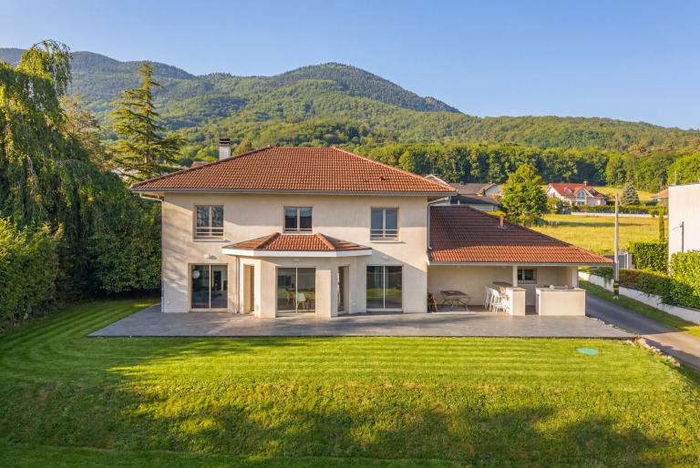 maison 6 Pièces en vente sur DIVONNE LES BAINS (01220)
